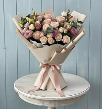Букет цветов из:  Розы и Лизиантусы в Усть-Бузулукской