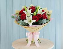 Букет цветов из:  Лилии и Розы в Усть-Бузулукской