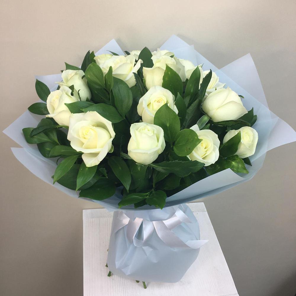 Букет 15 Белых роз Проуд в Усть-Бузулукской