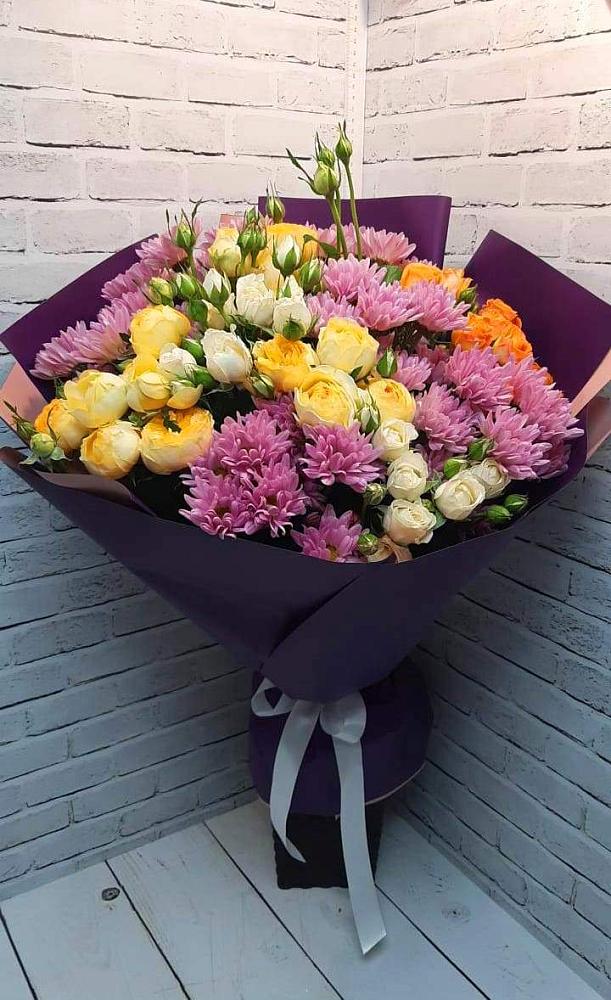 Букет цветов из: Хризантемы и Розы в Усть-Бузулукской