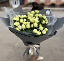 Букет Белые кустовые розы Солинеро в Усть-Бузулукской