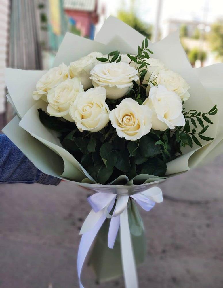 Букет Белые розы Проуд в Усть-Бузулукской