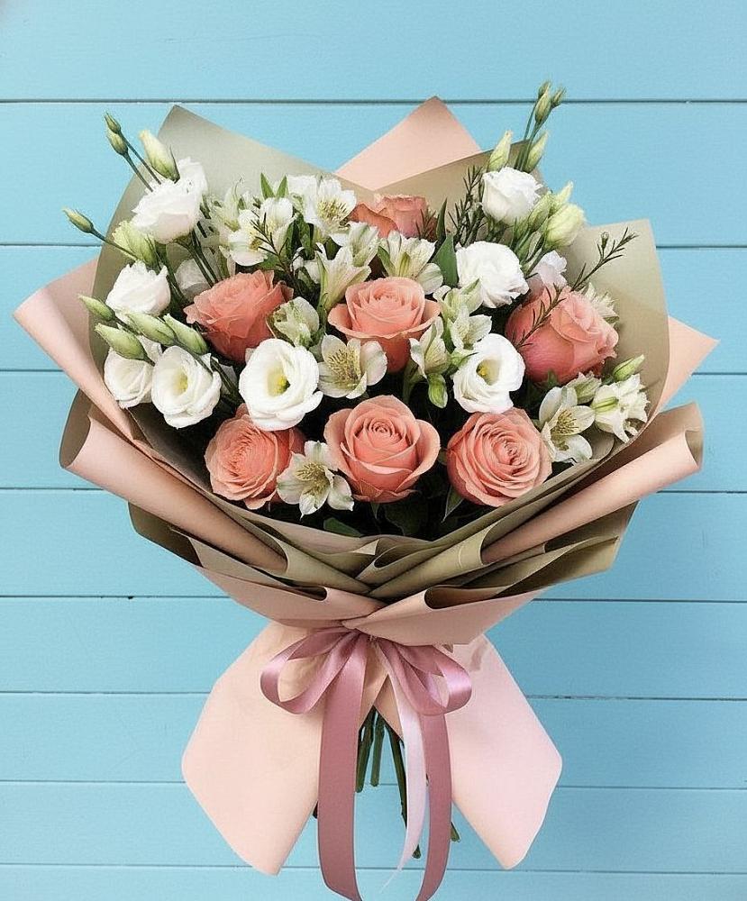 Букет цветов из: Розы, Альстромерии и Лизиантусы в Усть-Бузулукской