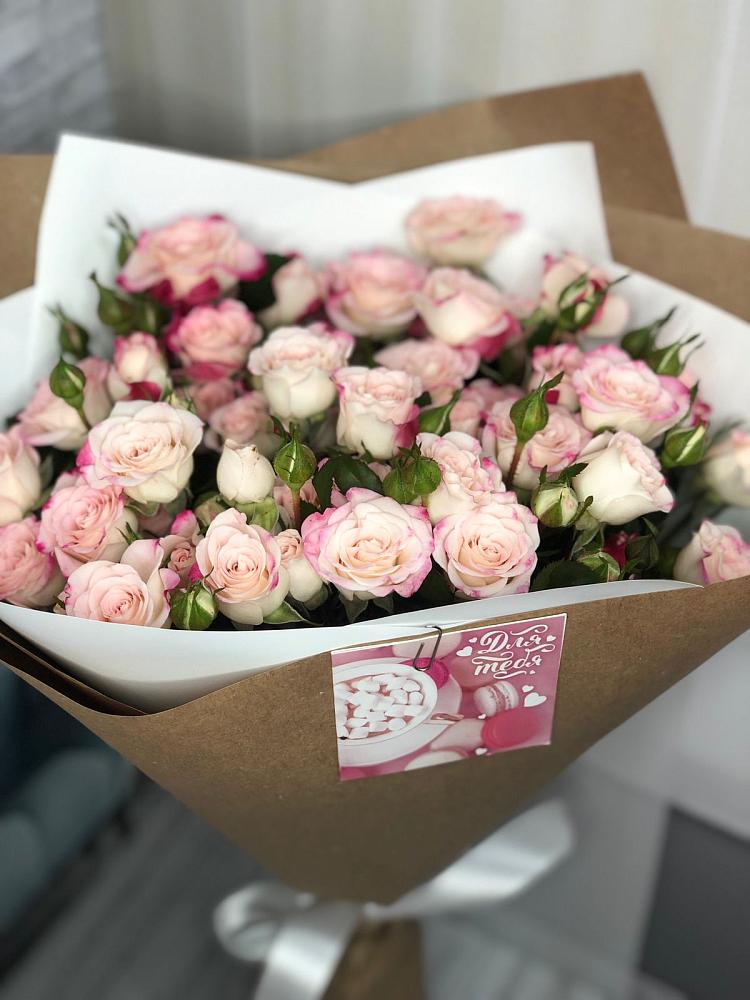 Букет цветов из: Розы в Усть-Бузулукской