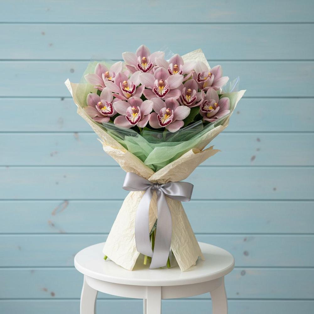 Букет цветов из: Орхидеи и Розы в Усть-Бузулукской