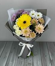 Букет цветов из:  Розы, Герберы и Хризантемы в Усть-Бузулукской