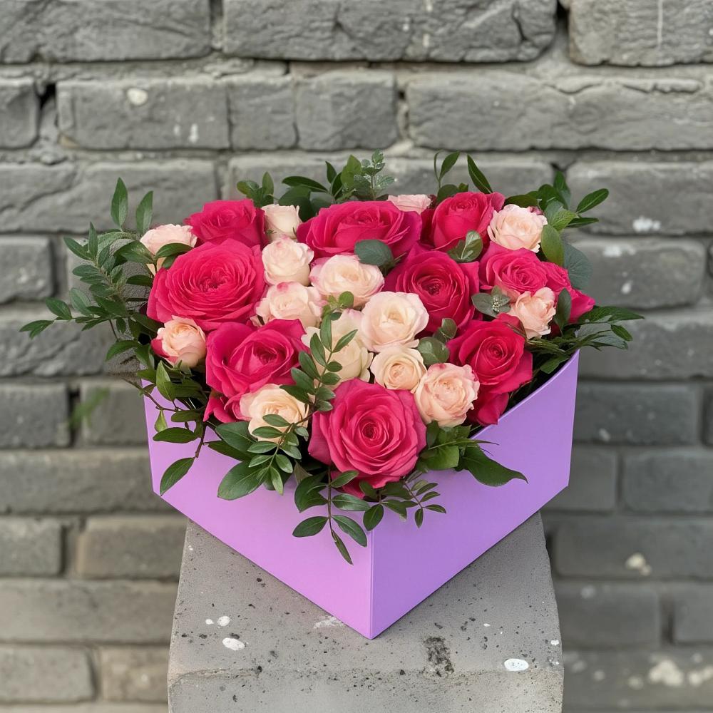 Цветочная композиция из Розы в коробке в Усть-Бузулукской
