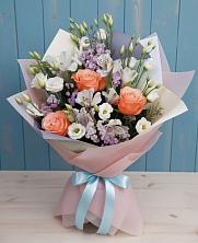 Букет цветов из:  Лизиантусы, Розы, Альстромерии и Гипсофила в Усть-Бузулукской