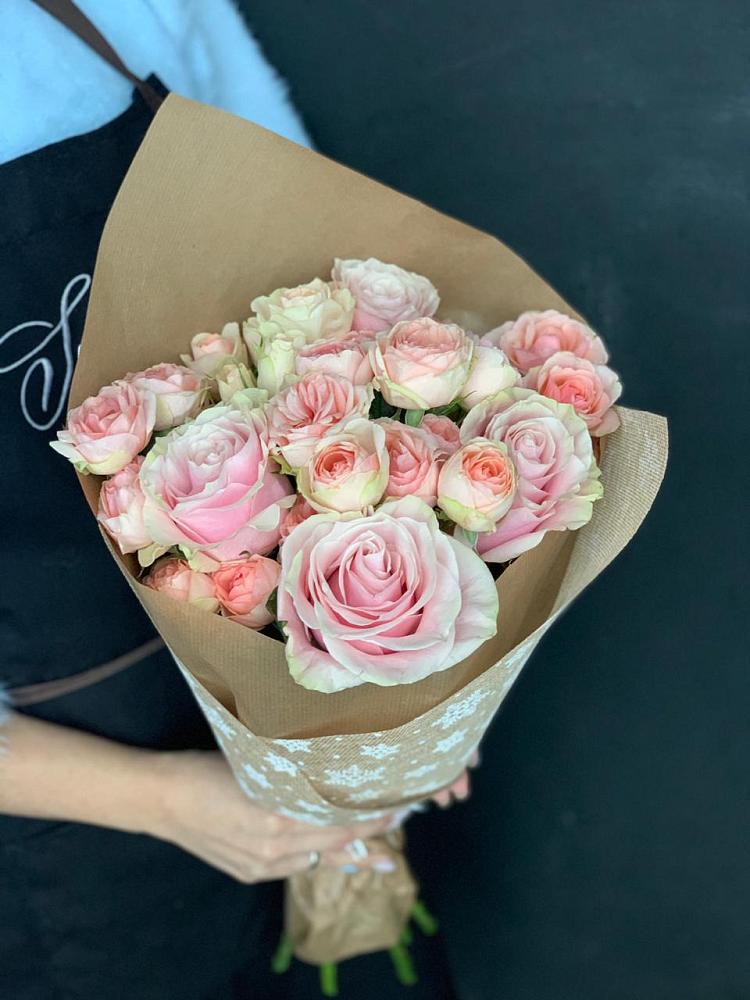 Букет цветов из: Хризантемы и Розы в Усть-Бузулукской