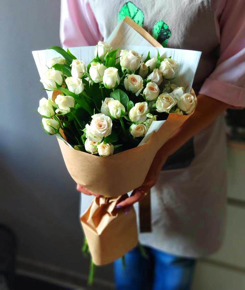 Букет цветов из: Розы в Усть-Бузулукской