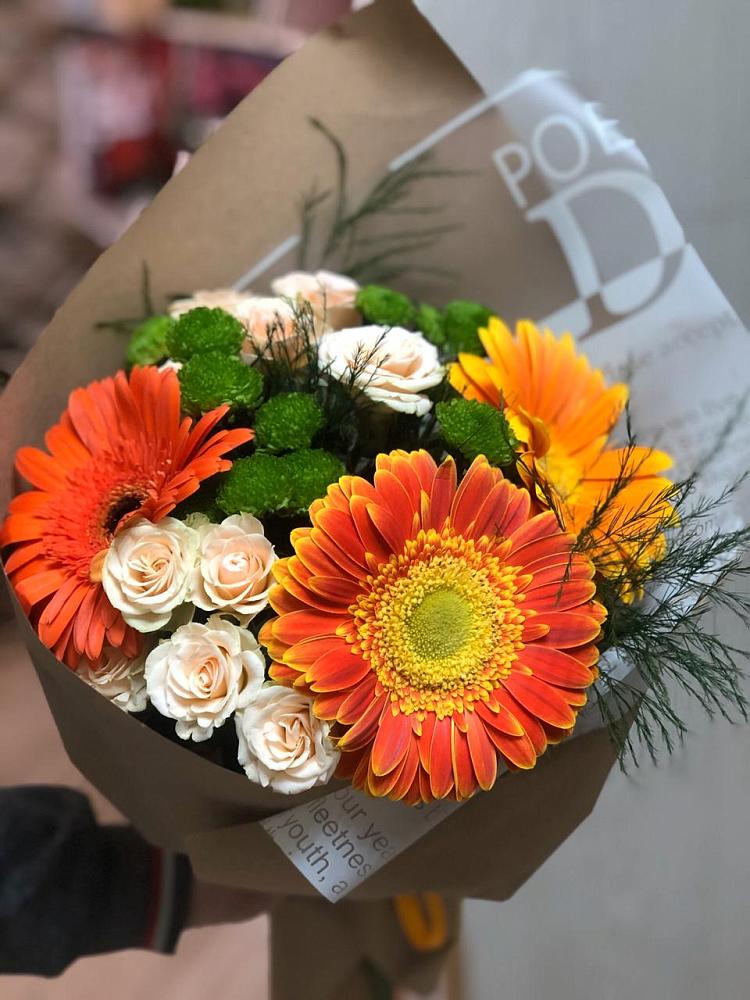 Букет цветов из: Герберы, Хризантемы и Розы в Усть-Бузулукской