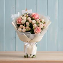 Букет цветов из:  Розы в Усть-Бузулукской