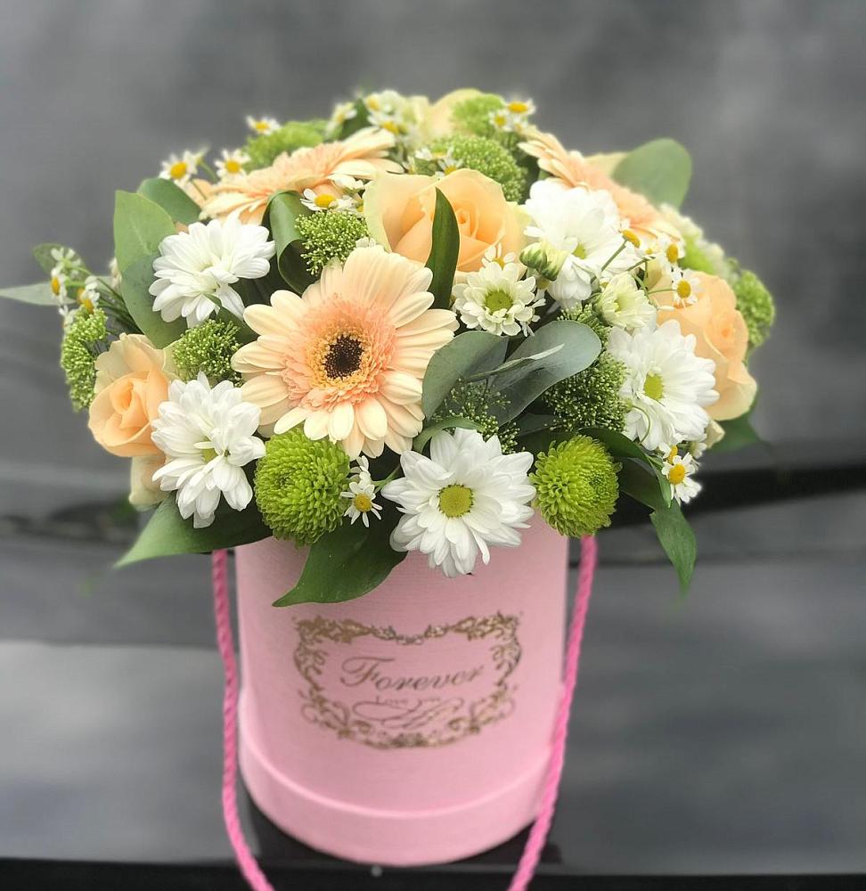 Цветочная композиция из Розы, Герберы и Хризантемы в шляпной коробке в Усть-Бузулукской