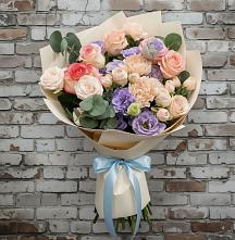 Букет цветов из:  Розы, Лизиантусы и Гвоздики #REPLACE_PRED# Усть-Бузулукской