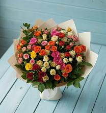 Букет Микс из разноцветных кустовых роз в Усть-Бузулукской